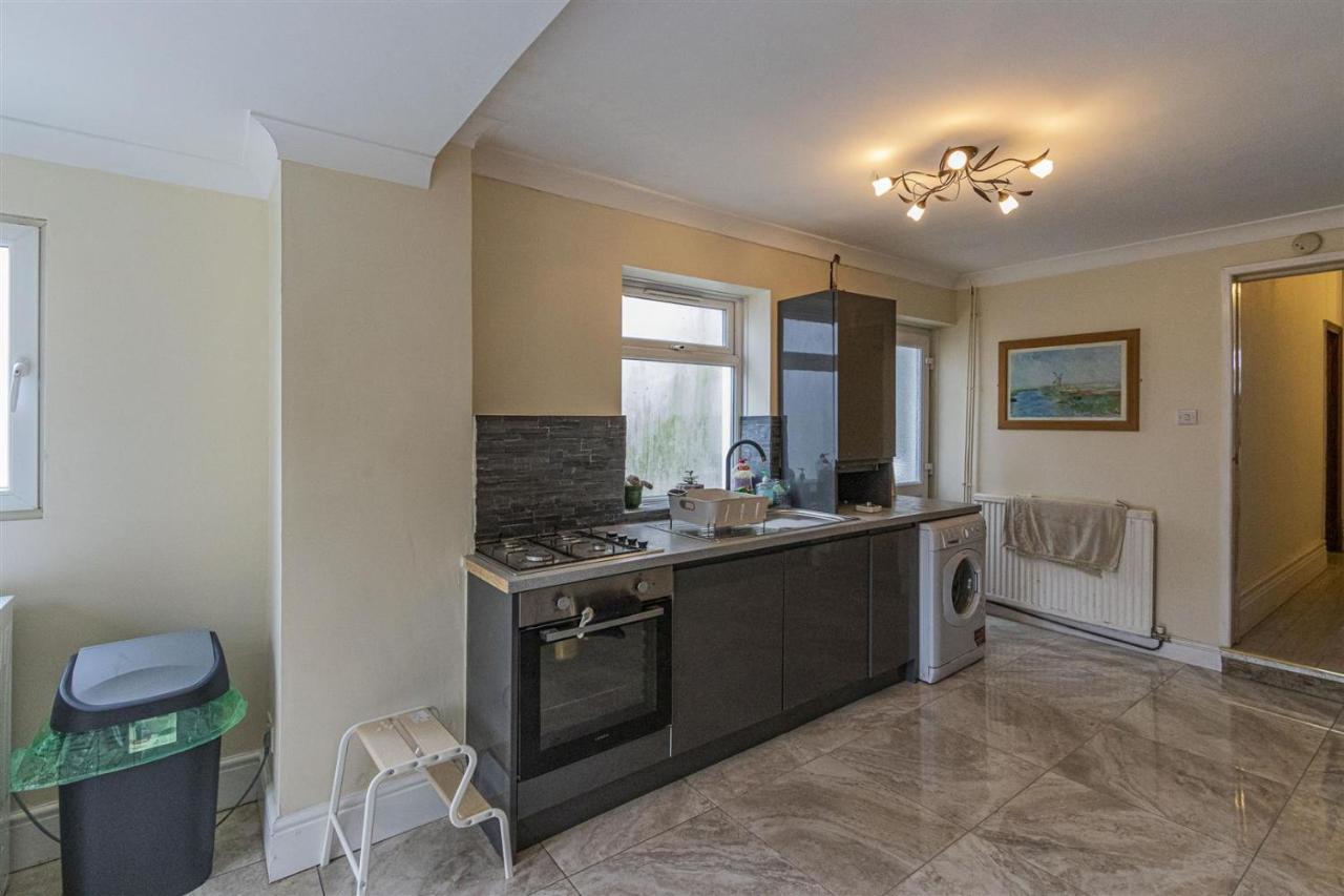 Millennium Stadium Guest House كارديف المظهر الخارجي الصورة